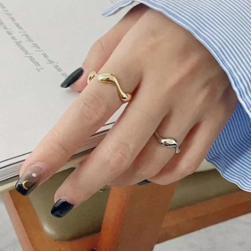 Minimalist Sterling Silver Thin Wave Ring (Gold)